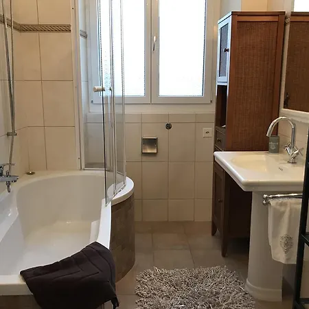 Apartment Swiss Riviera Elegance